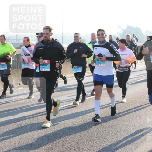 03.10.2025 - Köhlbrandbrückenlauf Lena Gebhardt http://msf.ph/oto/9066496 03.10.2025 09:23:10 Position 1 3570, 3144, 1820, 3148, 3843 meine-sportfotos.de