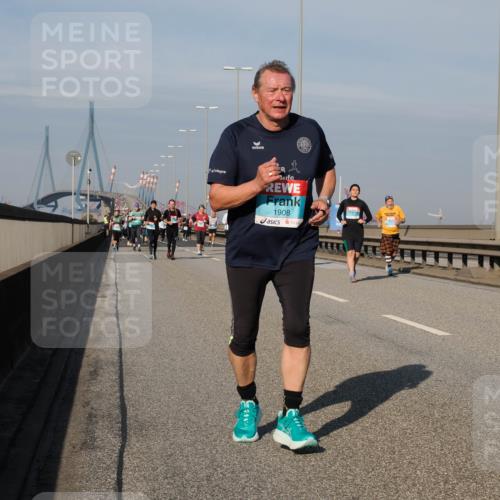 03.10.2025 - Köhlbrandbrückenlauf Fabian Wolf http://msf.ph/oto/9066568 03.10.2025 10:09:31 Position 3 1908 meine-sportfotos.de