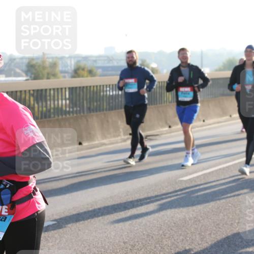 03.10.2025 - Köhlbrandbrückenlauf Lena Gebhardt http://msf.ph/oto/9066598 03.10.2025 09:23:13 Position 1 1804 meine-sportfotos.de