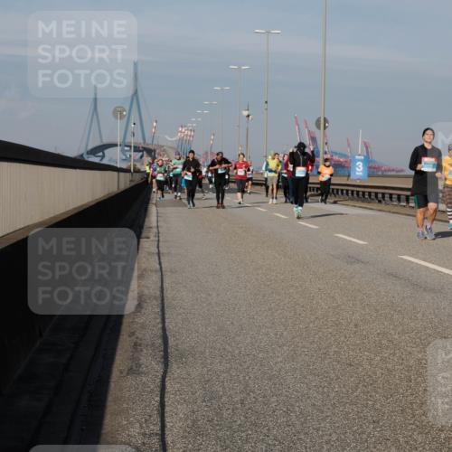 03.10.2025 - Köhlbrandbrückenlauf Fabian Wolf http://msf.ph/oto/9066599 03.10.2025 10:09:34 Position 3 3 meine-sportfotos.de