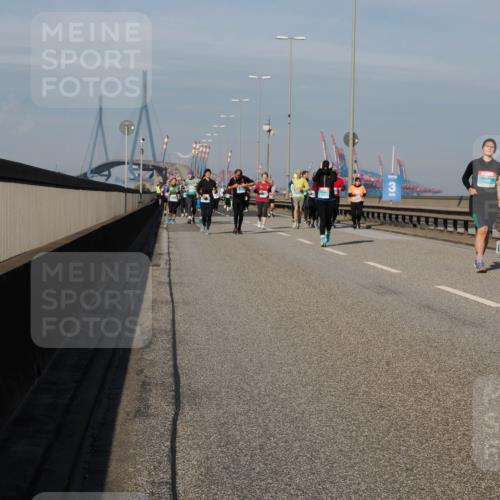 03.10.2025 - Köhlbrandbrückenlauf Fabian Wolf http://msf.ph/oto/9066610 03.10.2025 10:09:34 Position 3  meine-sportfotos.de