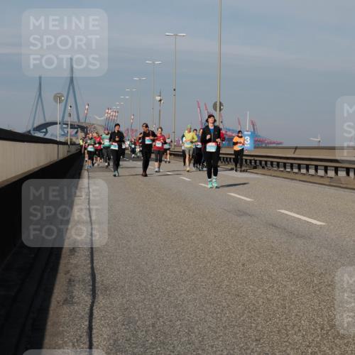 03.10.2025 - Köhlbrandbrückenlauf Fabian Wolf http://msf.ph/oto/9066655 03.10.2025 10:09:36 Position 3  meine-sportfotos.de