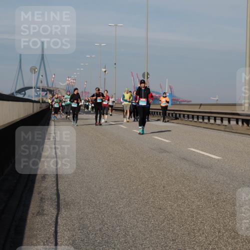 03.10.2025 - Köhlbrandbrückenlauf Fabian Wolf http://msf.ph/oto/9066665 03.10.2025 10:09:36 Position 3 2621 meine-sportfotos.de