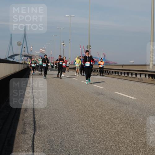 03.10.2025 - Köhlbrandbrückenlauf Fabian Wolf http://msf.ph/oto/9066670 03.10.2025 10:09:36 Position 3 2621 meine-sportfotos.de
