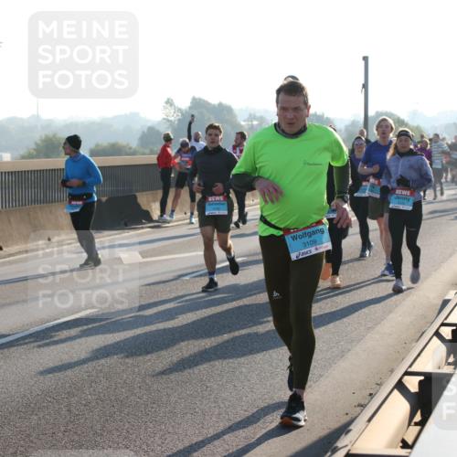 03.10.2025 - Köhlbrandbrückenlauf Lena Gebhardt http://msf.ph/oto/9066719 03.10.2025 09:23:18 Position 1 3109 meine-sportfotos.de