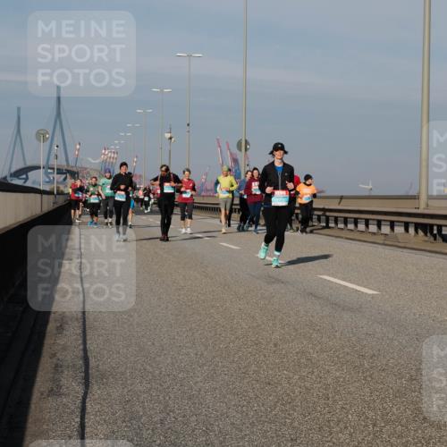 03.10.2025 - Köhlbrandbrückenlauf Fabian Wolf http://msf.ph/oto/9066722 03.10.2025 10:09:38 Position 3  meine-sportfotos.de