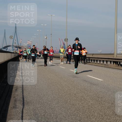 03.10.2025 - Köhlbrandbrückenlauf Fabian Wolf http://msf.ph/oto/9066730 03.10.2025 10:09:38 Position 3  meine-sportfotos.de