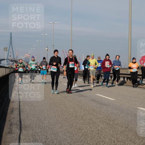 03.10.2025 - Köhlbrandbrückenlauf Fabian Wolf http://msf.ph/oto/9066760 03.10.2025 10:09:43 Position 3  meine-sportfotos.de