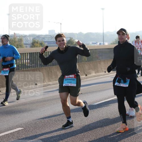 03.10.2025 - Köhlbrandbrückenlauf Lena Gebhardt http://msf.ph/oto/9066769 03.10.2025 09:23:21 Position 1 3114, 353, 3162 meine-sportfotos.de