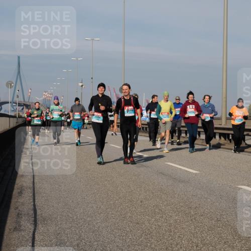 03.10.2025 - Köhlbrandbrückenlauf Fabian Wolf http://msf.ph/oto/9066771 03.10.2025 10:09:44 Position 3  meine-sportfotos.de