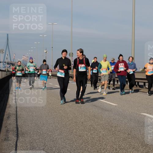 03.10.2025 - Köhlbrandbrückenlauf Fabian Wolf http://msf.ph/oto/9066792 03.10.2025 10:09:45 Position 3 3384 meine-sportfotos.de
