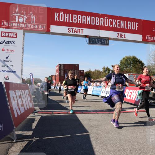03.10.2025 - Köhlbrandbrückenlauf Lena Gebhardt http://msf.ph/oto/9066795 03.10.2025 13:30:41 Ziel 4355, 4840, 4841, 4937, 5289, 5346, 5391, 6170, 6223, 6347 meine-sportfotos.de