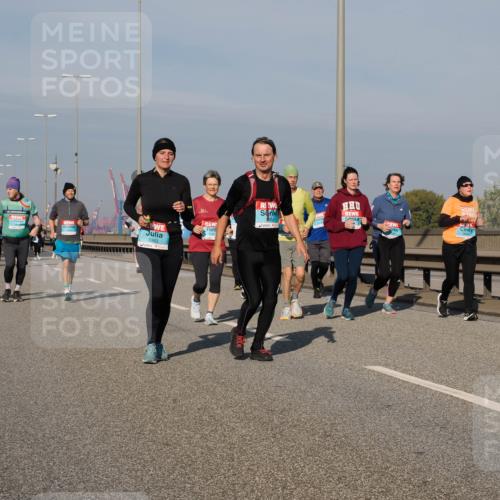 03.10.2025 - Köhlbrandbrückenlauf Fabian Wolf http://msf.ph/oto/9066818 03.10.2025 10:09:46 Position 3 3383 meine-sportfotos.de