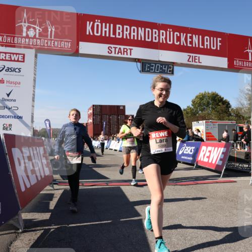 03.10.2025 - Köhlbrandbrückenlauf Lena Gebhardt http://msf.ph/oto/9066825 03.10.2025 13:30:42 Ziel 4355, 4840, 4841, 4937, 5289, 5391, 6170, 6223, 6347 meine-sportfotos.de