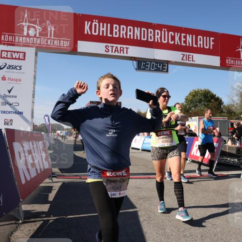 03.10.2025 - Köhlbrandbrückenlauf Lena Gebhardt http://msf.ph/oto/9066859 03.10.2025 13:30:43 Ziel 4355, 4840, 4841, 4937, 5289, 5391, 6170, 6223, 6347 meine-sportfotos.de