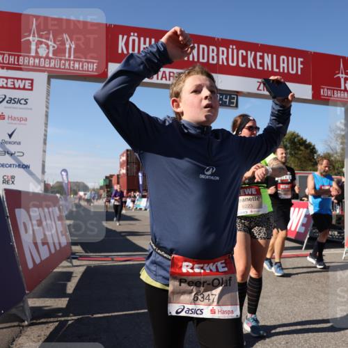 03.10.2025 - Köhlbrandbrückenlauf Lena Gebhardt http://msf.ph/oto/9066868 03.10.2025 13:30:44 Ziel 4355, 4840, 4841, 4937, 5289, 5391, 6170, 6223, 6347 meine-sportfotos.de