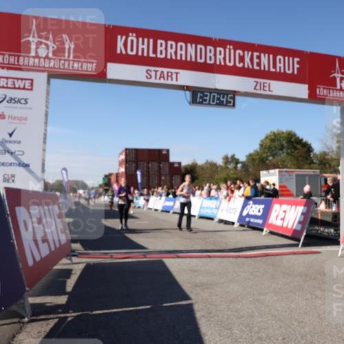 03.10.2025 - Köhlbrandbrückenlauf Lena Gebhardt http://msf.ph/oto/9066885 03.10.2025 13:30:45 Ziel 4355, 4840, 4841, 4937, 5005, 5142, 5289, 5391, 5402, 6170, 6223, 6347 meine-sportfotos.de