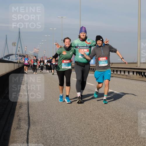 03.10.2025 - Köhlbrandbrückenlauf Fabian Wolf http://msf.ph/oto/9066920 03.10.2025 10:09:50 Position 3 2865, 53, 2863 meine-sportfotos.de
