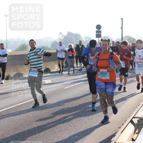 03.10.2025 - Köhlbrandbrückenlauf Lena Gebhardt http://msf.ph/oto/9066945 03.10.2025 09:23:28 Position 1 3617, 1348 meine-sportfotos.de