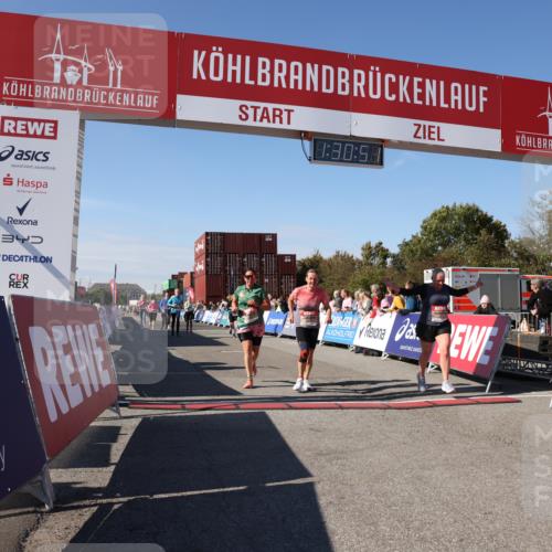 03.10.2025 - Köhlbrandbrückenlauf Lena Gebhardt http://msf.ph/oto/9066946 03.10.2025 13:30:51 Ziel 4715, 4840, 4841, 4937, 5005, 5142, 5391, 5402, 5938, 6223, 6537 meine-sportfotos.de
