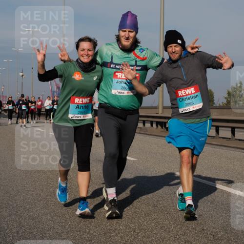 03.10.2025 - Köhlbrandbrückenlauf Fabian Wolf http://msf.ph/oto/9066957 03.10.2025 10:09:52 Position 3 2865, 53, 2864, 2863 meine-sportfotos.de
