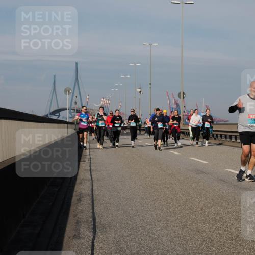 03.10.2025 - Köhlbrandbrückenlauf Fabian Wolf http://msf.ph/oto/9066975 03.10.2025 10:09:56 Position 3 1704 meine-sportfotos.de
