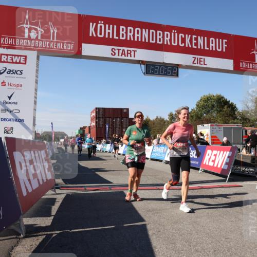 03.10.2025 - Köhlbrandbrückenlauf Lena Gebhardt http://msf.ph/oto/9066978 03.10.2025 13:30:53 Ziel 4715, 4734, 4937, 5005, 5142, 5206, 5349, 5391, 5402, 5938, 6537 meine-sportfotos.de