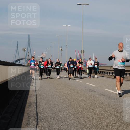 03.10.2025 - Köhlbrandbrückenlauf Fabian Wolf http://msf.ph/oto/9066981 03.10.2025 10:09:56 Position 3 1704 meine-sportfotos.de