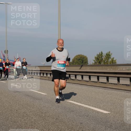 03.10.2025 - Köhlbrandbrückenlauf Fabian Wolf http://msf.ph/oto/9066996 03.10.2025 10:09:57 Position 3 1704 meine-sportfotos.de