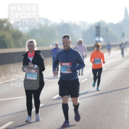 03.10.2025 - Köhlbrandbrückenlauf Jannik Wohlers http://msf.ph/oto/9067021 03.10.2025 09:28:56 Position 3 3477, 347 meine-sportfotos.de