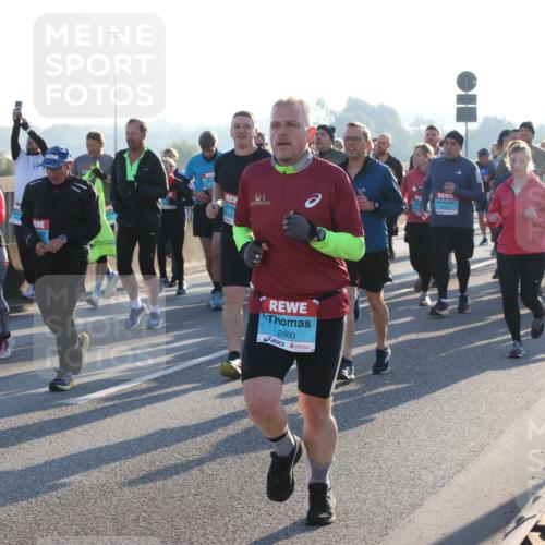 03.10.2025 - Köhlbrandbrückenlauf Lena Gebhardt http://msf.ph/oto/9067025 03.10.2025 09:23:32 Position 1 2800 meine-sportfotos.de