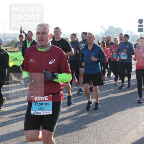 03.10.2025 - Köhlbrandbrückenlauf Lena Gebhardt http://msf.ph/oto/9067039 03.10.2025 09:23:33 Position 1 2800 meine-sportfotos.de