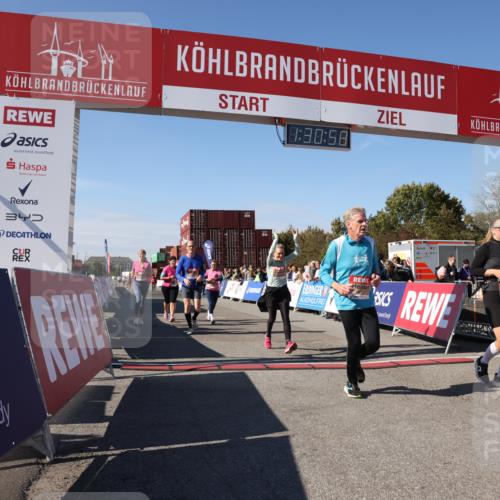 03.10.2025 - Köhlbrandbrückenlauf Lena Gebhardt http://msf.ph/oto/9067053 03.10.2025 13:30:58 Ziel 4715, 4734, 5005, 5142, 5185, 5206, 5349, 5402, 5938, 6537 meine-sportfotos.de