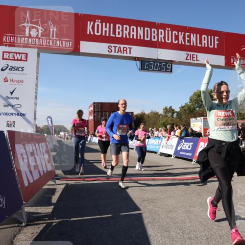 03.10.2025 - Köhlbrandbrückenlauf Lena Gebhardt http://msf.ph/oto/9067080 03.10.2025 13:31:00 Ziel 4715, 4734, 5005, 5142, 5185, 5206, 5349, 5402, 5938, 6537 meine-sportfotos.de