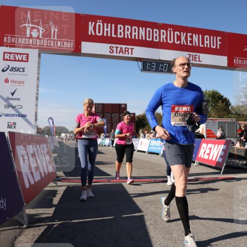 03.10.2025 - Köhlbrandbrückenlauf Lena Gebhardt http://msf.ph/oto/9067092 03.10.2025 13:31:01 Ziel 4715, 4734, 5005, 5142, 5185, 5206, 5349, 5402, 5938, 6375, 6537 meine-sportfotos.de