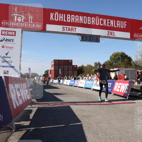 03.10.2025 - Köhlbrandbrückenlauf Lena Gebhardt http://msf.ph/oto/9067150 03.10.2025 13:31:08 Ziel 4734, 4800, 5185, 5206, 5349, 6375 meine-sportfotos.de