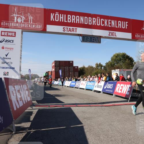 03.10.2025 - Köhlbrandbrückenlauf Lena Gebhardt http://msf.ph/oto/9067160 03.10.2025 13:31:09 Ziel 4800, 5185, 5206, 5349, 5362, 5772, 5773, 6375 meine-sportfotos.de