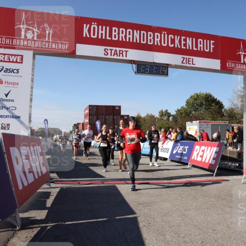 03.10.2025 - Köhlbrandbrückenlauf Lena Gebhardt http://msf.ph/oto/9067175 03.10.2025 13:31:15 Ziel 4800, 4967, 5030, 5310, 5362, 5378, 5772, 5773, 6242, 6243, 6375, 6559, 6731 meine-sportfotos.de
