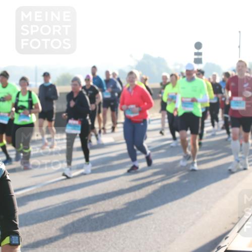 03.10.2025 - Köhlbrandbrückenlauf Lena Gebhardt http://msf.ph/oto/9067233 03.10.2025 09:23:40 Position 1  meine-sportfotos.de