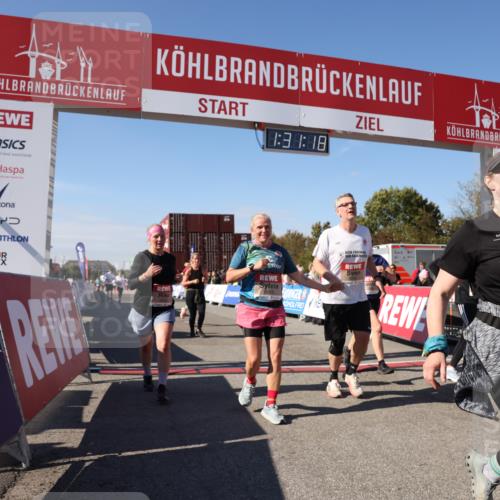 03.10.2025 - Köhlbrandbrückenlauf Lena Gebhardt http://msf.ph/oto/9067248 03.10.2025 13:31:18 Ziel 4800, 4967, 5030, 5310, 5362, 5378, 5772, 5773, 6242, 6243, 6559, 6731 meine-sportfotos.de