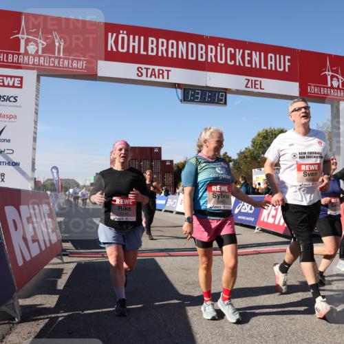 03.10.2025 - Köhlbrandbrückenlauf Lena Gebhardt http://msf.ph/oto/9067257 03.10.2025 13:31:19 Ziel 4800, 4967, 5030, 5310, 5362, 5378, 5518, 5519, 5772, 5773, 6242, 6243, 6559, 6731 meine-sportfotos.de