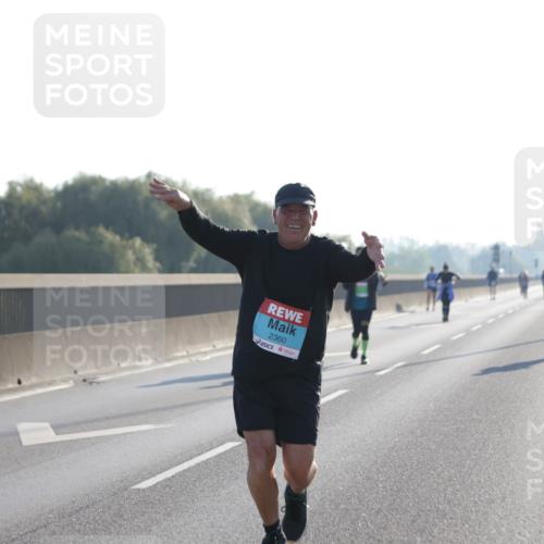 03.10.2025 - Köhlbrandbrückenlauf Jannik Wohlers http://msf.ph/oto/9067276 03.10.2025 09:29:37 Position 3 2360 meine-sportfotos.de