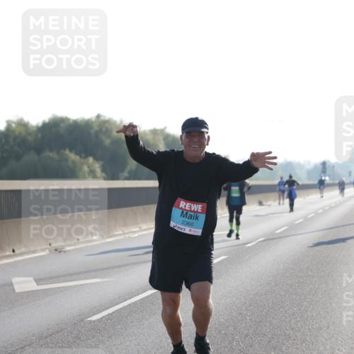 03.10.2025 - Köhlbrandbrückenlauf Jannik Wohlers http://msf.ph/oto/9067281 03.10.2025 09:29:37 Position 3 2360 meine-sportfotos.de