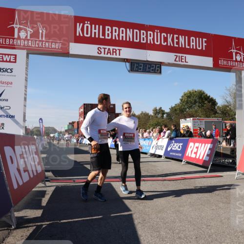 03.10.2025 - Köhlbrandbrückenlauf Lena Gebhardt http://msf.ph/oto/9067304 03.10.2025 13:31:27 Ziel 5030, 5065, 5222, 5310, 5378, 5425, 5511, 5518, 5519, 5598, 6242, 6243, 6597, 6731 meine-sportfotos.de