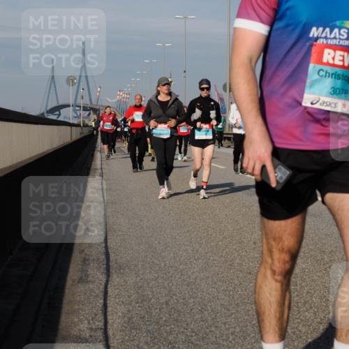 03.10.2025 - Köhlbrandbrückenlauf Fabian Wolf http://msf.ph/oto/9067306 03.10.2025 10:10:12 Position 3 3076 meine-sportfotos.de