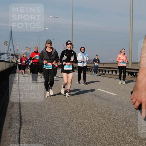 03.10.2025 - Köhlbrandbrückenlauf Fabian Wolf http://msf.ph/oto/9067317 03.10.2025 10:10:13 Position 3 1969 meine-sportfotos.de
