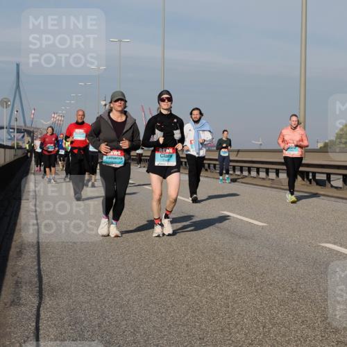 03.10.2025 - Köhlbrandbrückenlauf Fabian Wolf http://msf.ph/oto/9067328 03.10.2025 10:10:13 Position 3 1969 meine-sportfotos.de