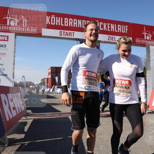 03.10.2025 - Köhlbrandbrückenlauf Lena Gebhardt http://msf.ph/oto/9067337 03.10.2025 13:31:29 Ziel 5030, 5065, 5171, 5222, 5425, 5511, 5518, 5519, 5598, 6597, 6731 meine-sportfotos.de