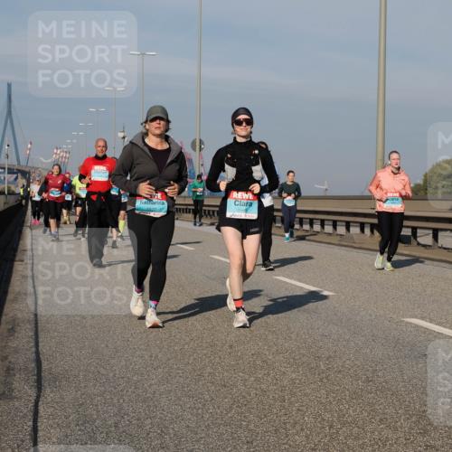 03.10.2025 - Köhlbrandbrückenlauf Fabian Wolf http://msf.ph/oto/9067345 03.10.2025 10:10:14 Position 3 1970, 1969 meine-sportfotos.de