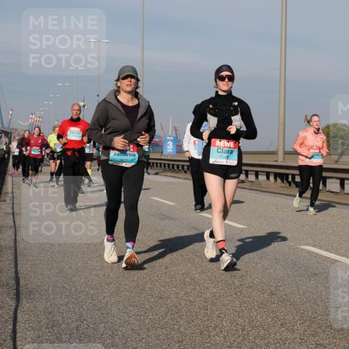 03.10.2025 - Köhlbrandbrückenlauf Fabian Wolf http://msf.ph/oto/9067357 03.10.2025 10:10:14 Position 3 1970, 1969 meine-sportfotos.de